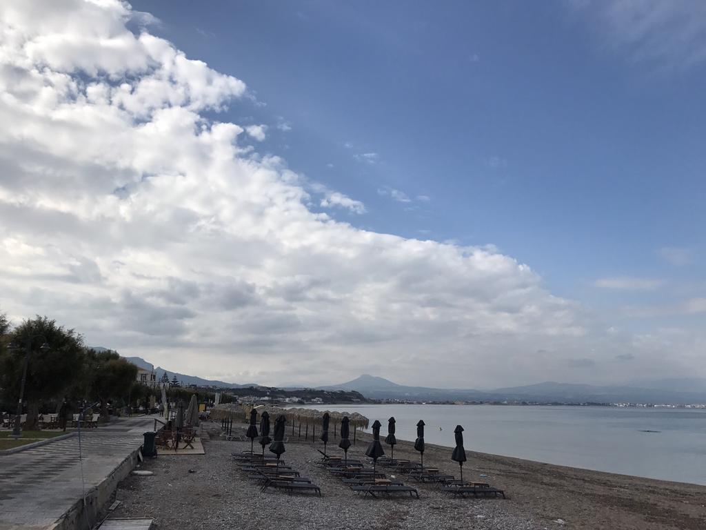 Sisifou Apartment Corinth ภายนอก รูปภาพ