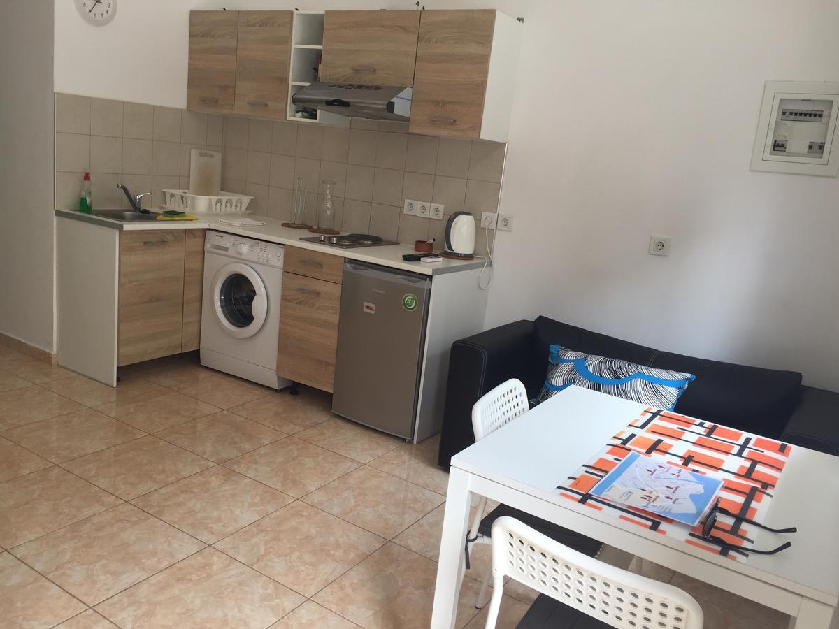 Sisifou Apartment Corinth ภายนอก รูปภาพ